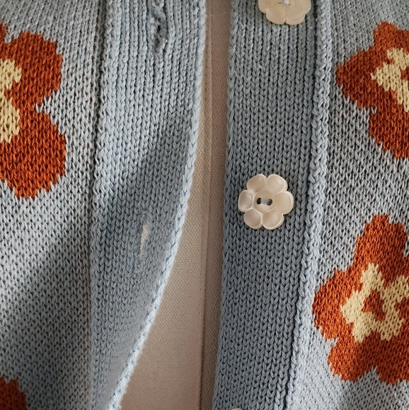 ZARA Floral Jacquard Knit Cardigan Flower Shaped Buttons Size MEDIUM - Picture 4 of 7